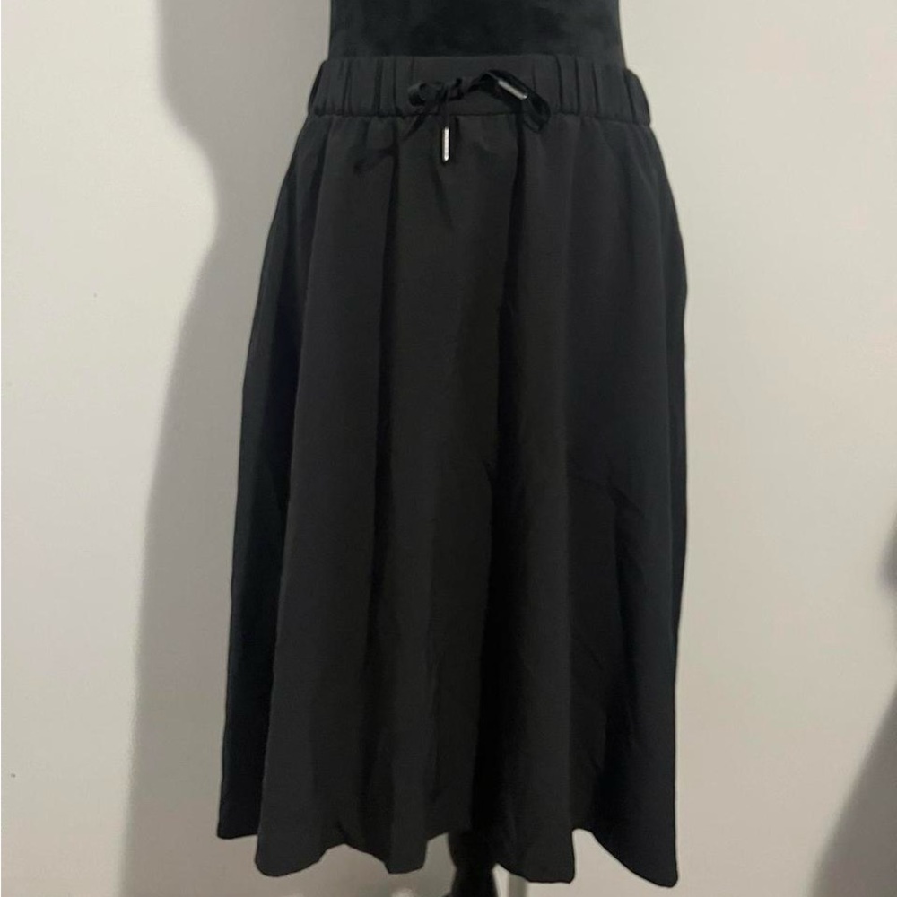 Lululemon, Black, High-low Midi skirt with drawstring and pockets